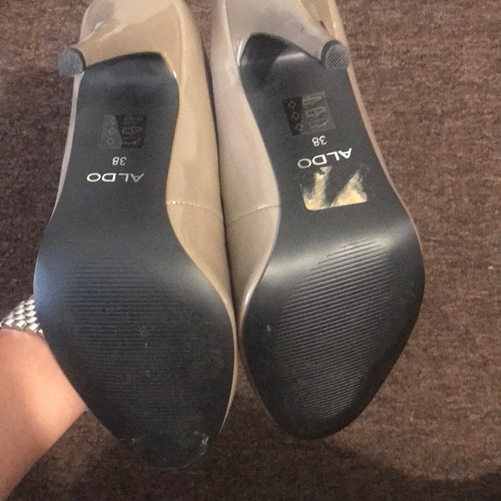 Heels - Picture 3 of 7